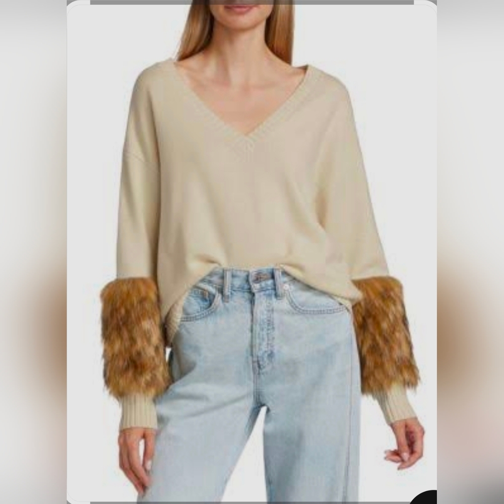 NEW.Naadam women's,70%wool,30% cashmere sweater, ultra-luxury V-neck, beige. - Picture 2 of 7